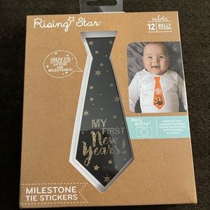 🔥FINAL PRICE DROP - MUST BUNDLE WITH 1 OTHER THING - Baby Milestone stickers
